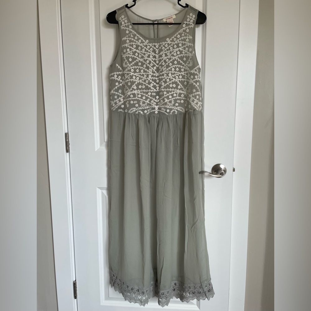 Sundance Grey/Green Embroidered Silk Maxi Dress Sleeveless Scoop Neck